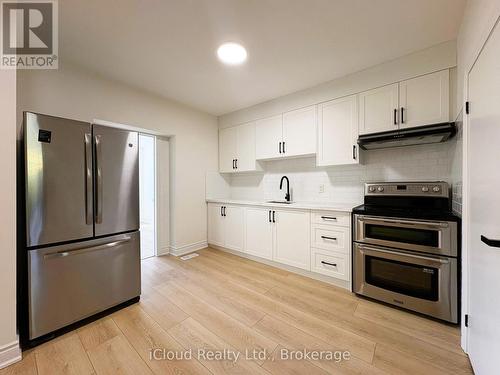 MAIN FLOOR - 1373 DAVENPORT ROAD , Toronto, Ontario M6H 2H5 3