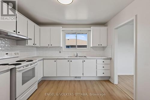 B - 1132 CLYDE AVENUE , Ottawa, Ontario K2C 1Y2 3