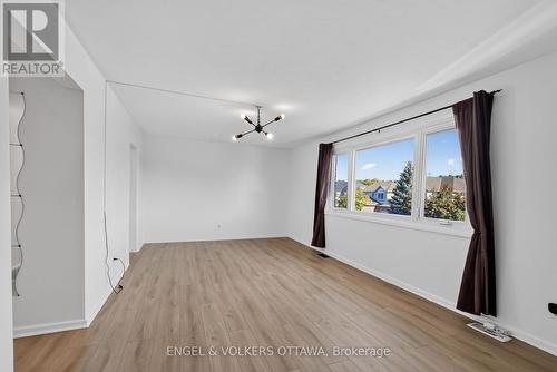 B - 1132 CLYDE AVENUE , Ottawa, Ontario K2C 1Y2 5