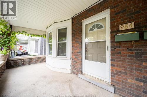986 WINDERMERE , Windsor, Ontario N8Y 3E4 5
