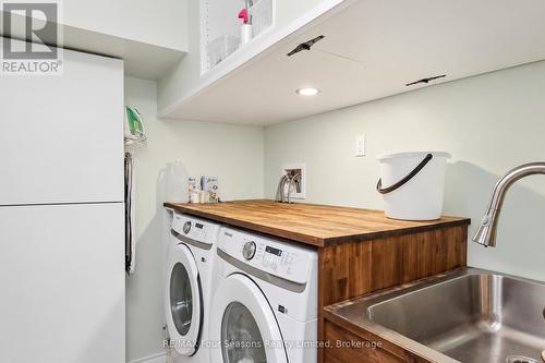 Laundry room with sink - 55 Conservation Way, Collingwood, ON 