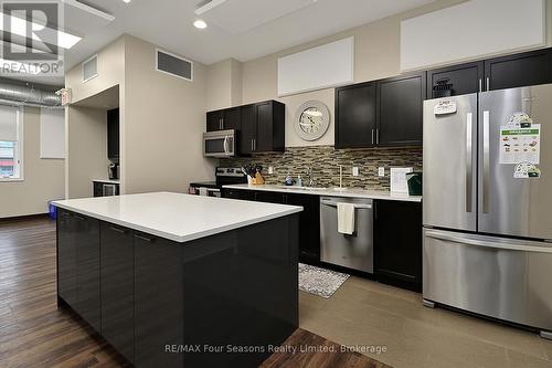 Rec centre kitchen - 55 Conservation Way, Collingwood, ON 