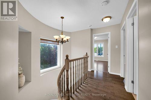 Bright upper landing with hardwood flooring - 170 Flamborough Way, Ottawa, ON 