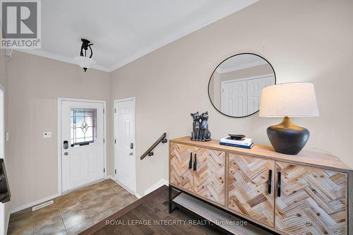 Spacious and welcoming front foyer - 170 Flamborough Way, Ottawa, ON 