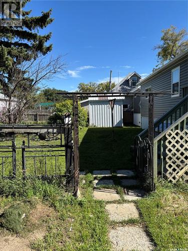 406 Railway Avenue, Mortlach, SK 
