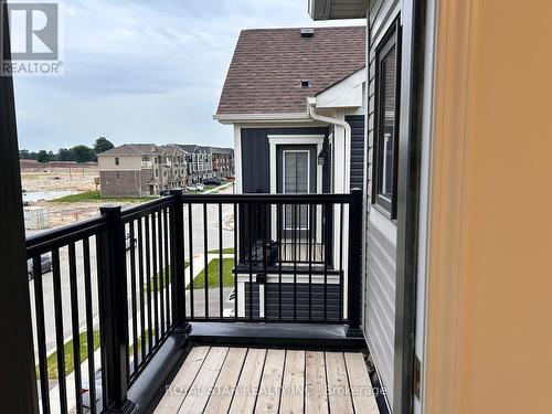 8 BASKETT STREET , Brantford, Ontario N3T 5L5 4