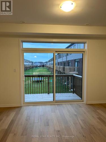 8 BASKETT STREET , Brantford, Ontario N3T 5L5 5