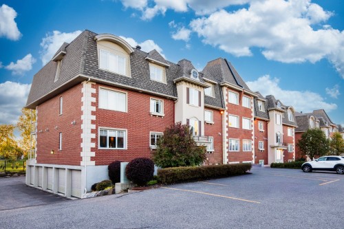 5-5715 Rue Condor  Brossard, QC J4Z 0A5