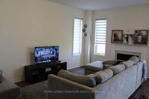 885 Rexton Drive , Oshawa, ON L1H 8L7 4