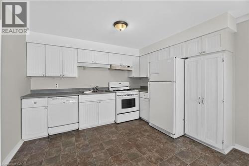213-215 Maple Street, Dunnville, ON 
