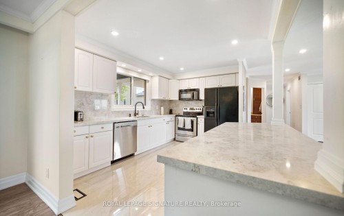 17 Wendakee Drive, Hamilton, ON 