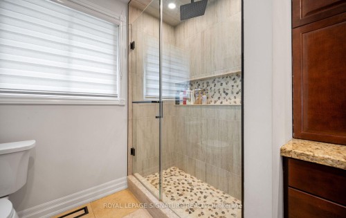 17 Wendakee Drive, Hamilton, ON 
