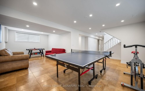 17 Wendakee Drive, Hamilton, ON 
