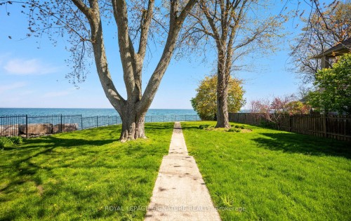 17 Wendakee Drive, Hamilton, ON 