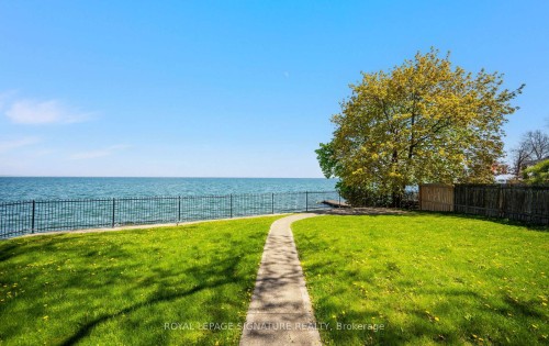 17 Wendakee Drive, Hamilton, ON 