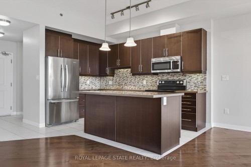 804-90 Charlton Avenue W, Hamilton, ON 