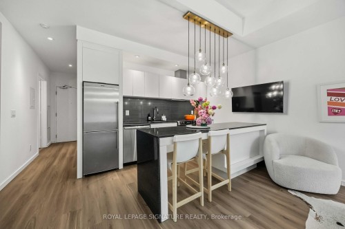202-8 Charlotte Street , Toronto, ON M5V 0K4 3