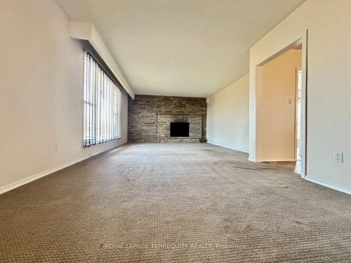 Unit A-1775 Bowmanville Avenue , Clarington, ON L1C 6N4 1