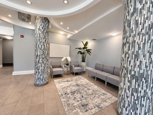 322-60 Fairfax Crescent, Toronto, ON 