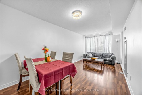 322-60 Fairfax Crescent, Toronto, ON 
