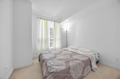322-60 Fairfax Crescent, Toronto, ON 