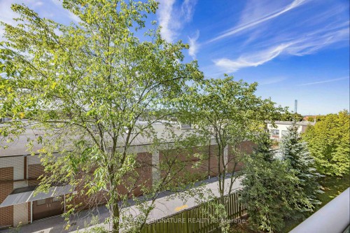 322-60 Fairfax Crescent, Toronto, ON 