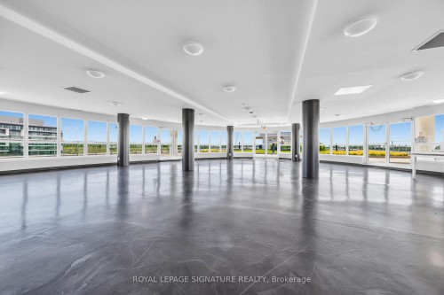 322-60 Fairfax Crescent, Toronto, ON 