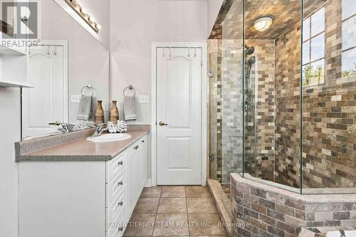 4 Branthaven Court, Whitby, ON 
