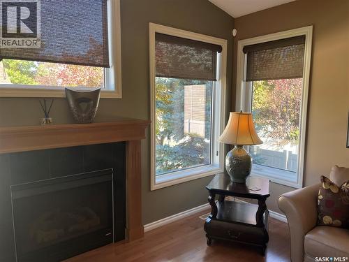 1914 Laurier Crescent E, Regina, SK 