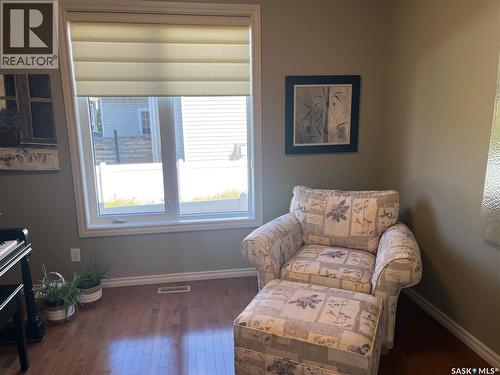1914 Laurier Crescent E, Regina, SK 