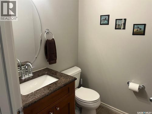 1914 Laurier Crescent E, Regina, SK 