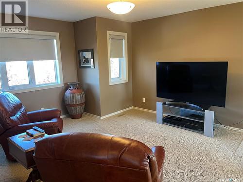1914 Laurier Crescent E, Regina, SK 