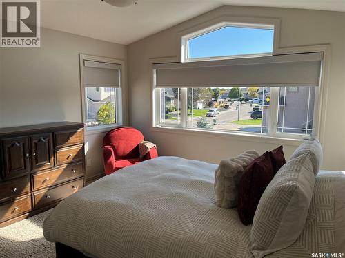 1914 Laurier Crescent E, Regina, SK 