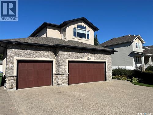1914 Laurier Crescent E, Regina, SK 