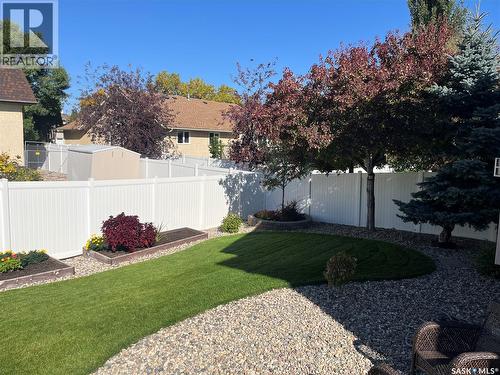 1914 Laurier Crescent E, Regina, SK 