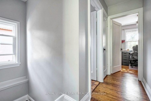 208 Cline Avenue N, Hamilton, ON 