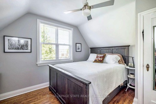 208 Cline Avenue N, Hamilton, ON 