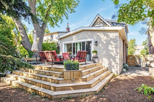 208 Cline Avenue N, Hamilton, ON 
