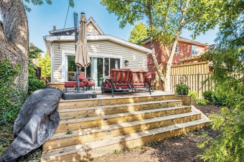 208 Cline Avenue N, Hamilton, ON 