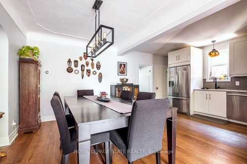 208 Cline Avenue N, Hamilton, ON 