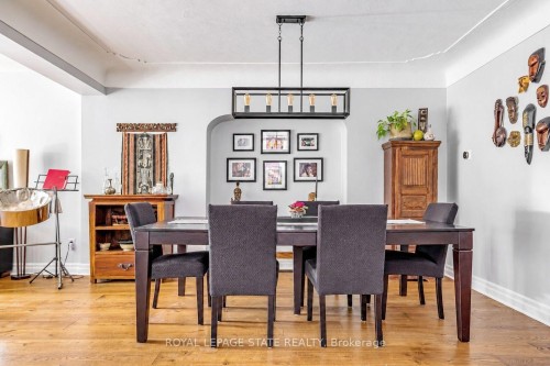 208 Cline Avenue N, Hamilton, ON 