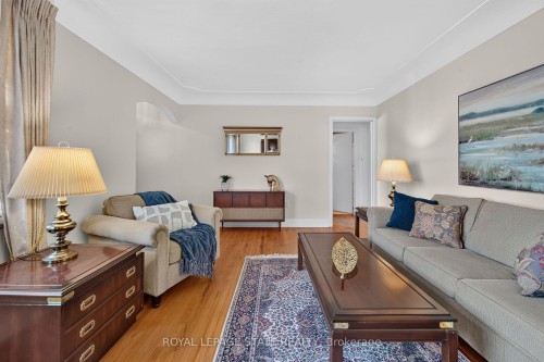 174 Montrose Avenue, Hamilton, ON 