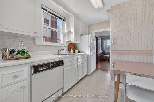 174 Montrose Avenue, Hamilton, ON 