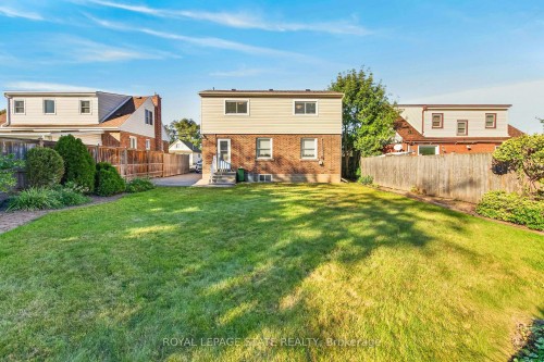 174 Montrose Avenue, Hamilton, ON 