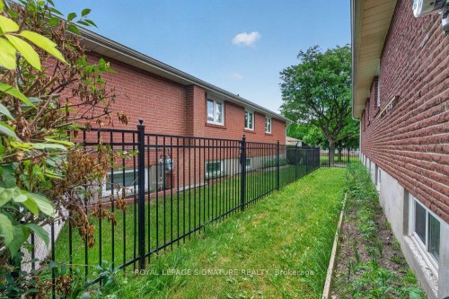 439 Ginger Downs, Mississauga, ON 