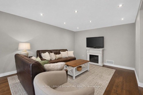439 Ginger Downs, Mississauga, ON 