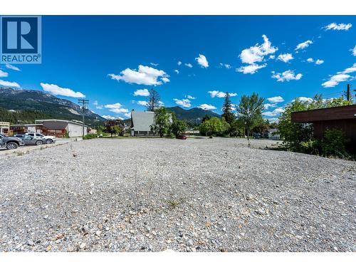 837 Park Drive, Golden, BC 