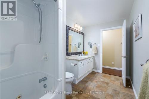 Prim. Bedroom ft. direct access to the bathroom - 135 North Diagonal, South Bruce Peninsula, ON 