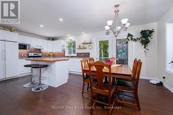 Open concept dining room & kitchen - 