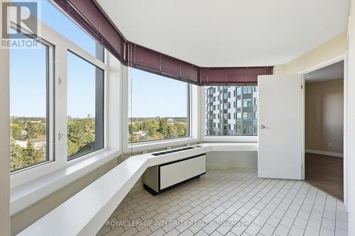 Solarium - 808 - 1025 Grenon Avenue, Ottawa, ON 